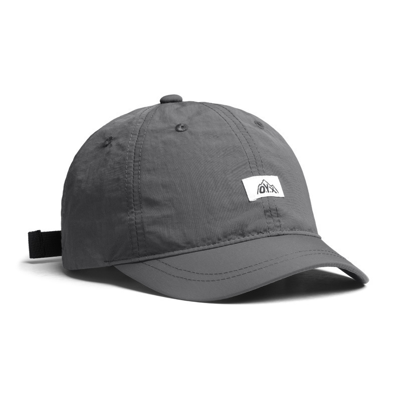 The New Plain-color Quick-drying Label Simple And Fashionable Short-brimmed Soft-top Baseball Cap Is