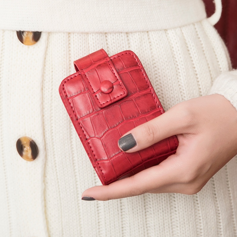 Stylish Portable On-The-Go Makeup Bag
